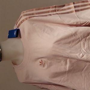 Adidas Short Sleeve  Cropped Top. Linen Color (pink peach)rose gold details. 4X